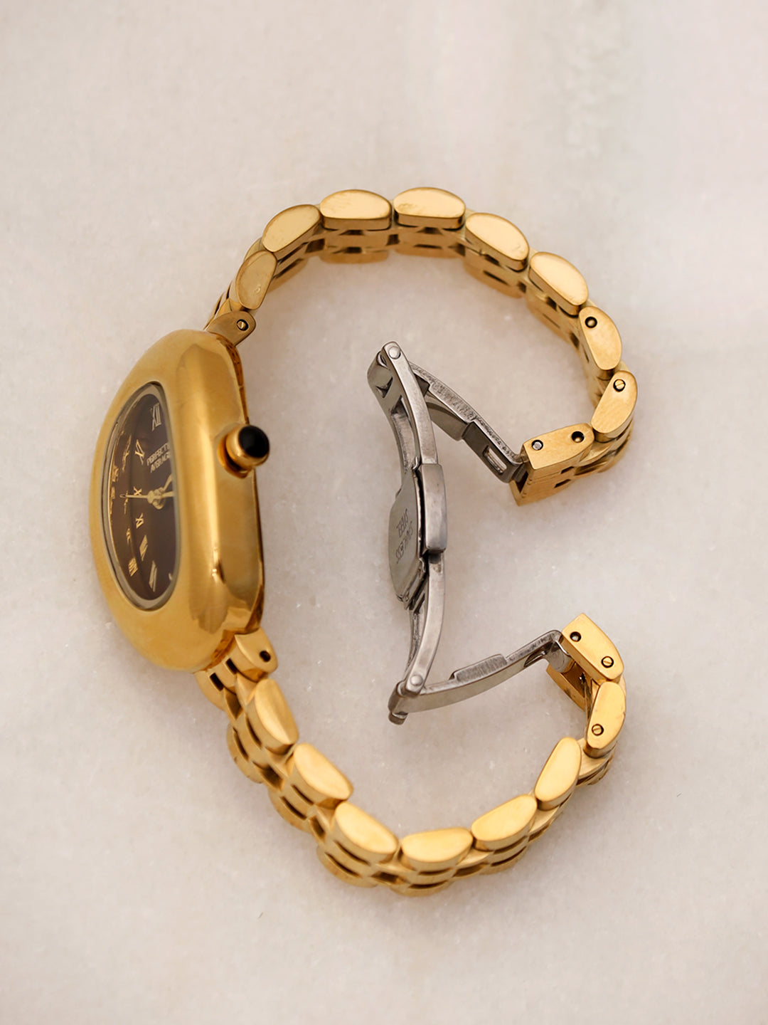 Soulmate Oval Gold-Toned Watch