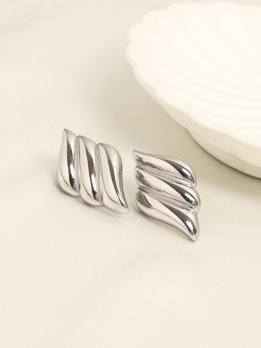 Wing Studs Silver