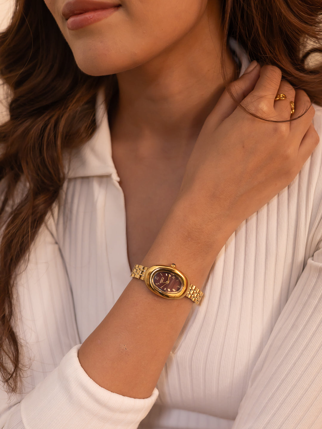 Soulmate Oval Gold-Toned Watch