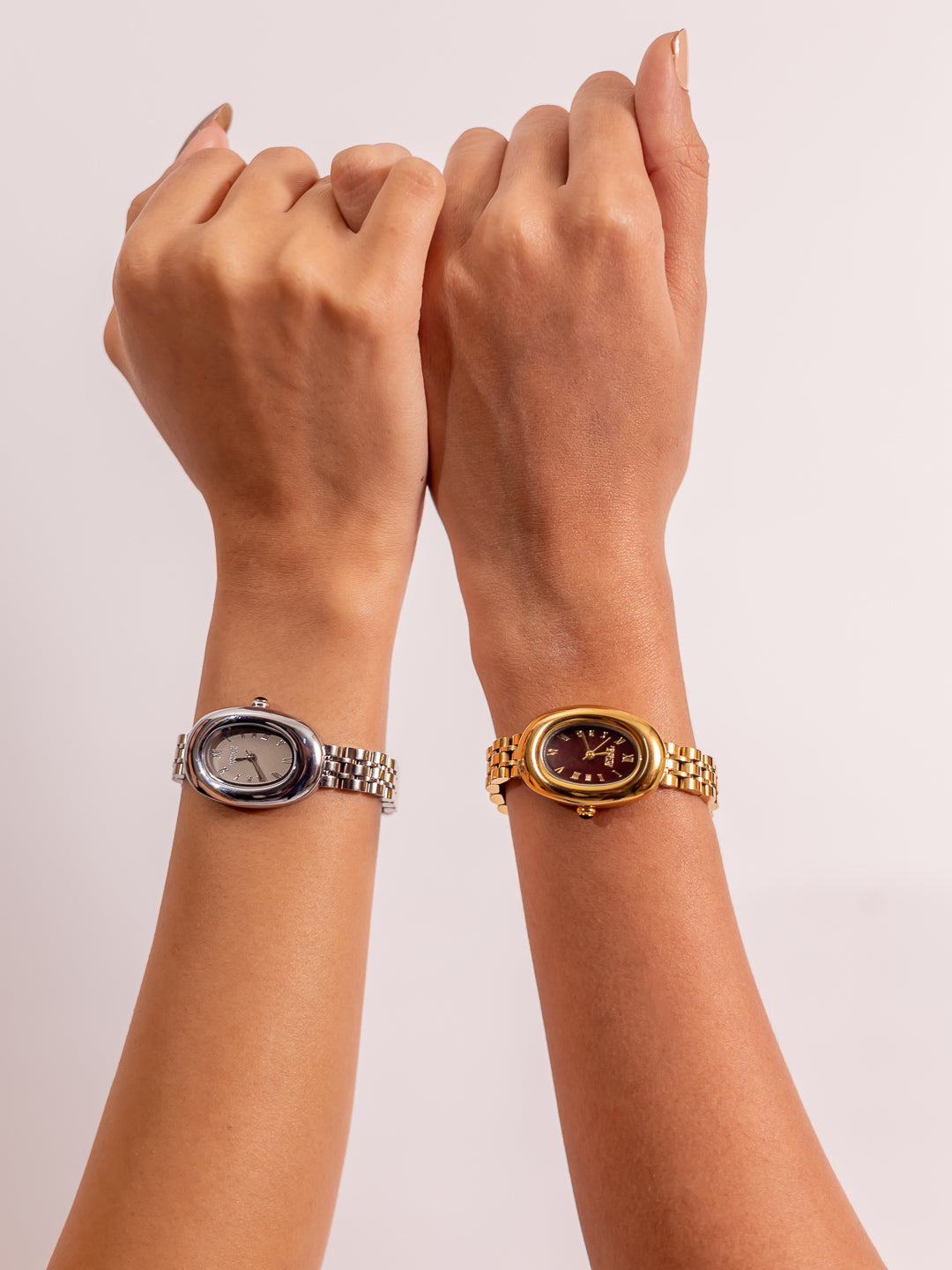 Soulmate Oval Silver-Toned Watch