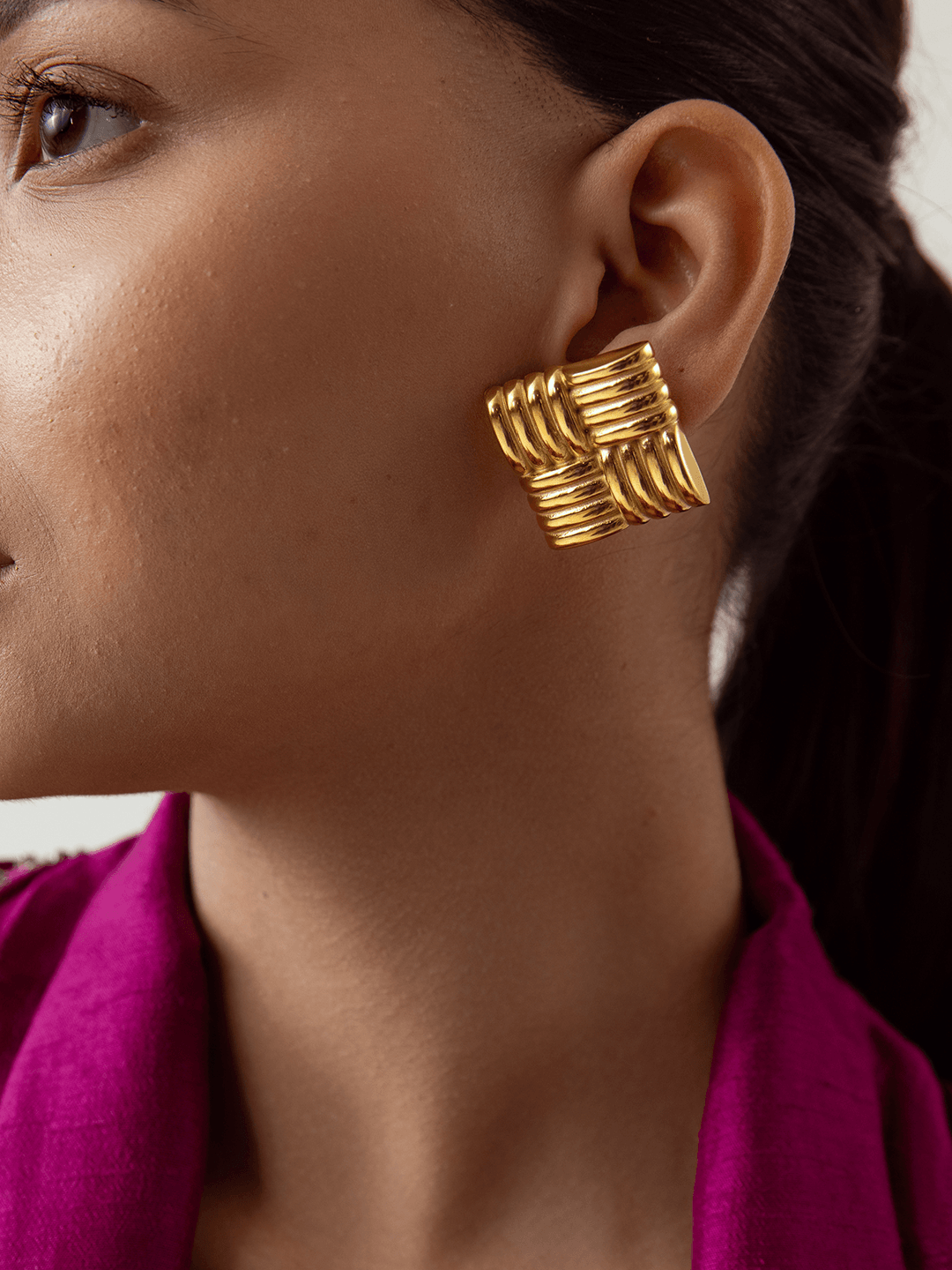 Large Knot Square Studs gold