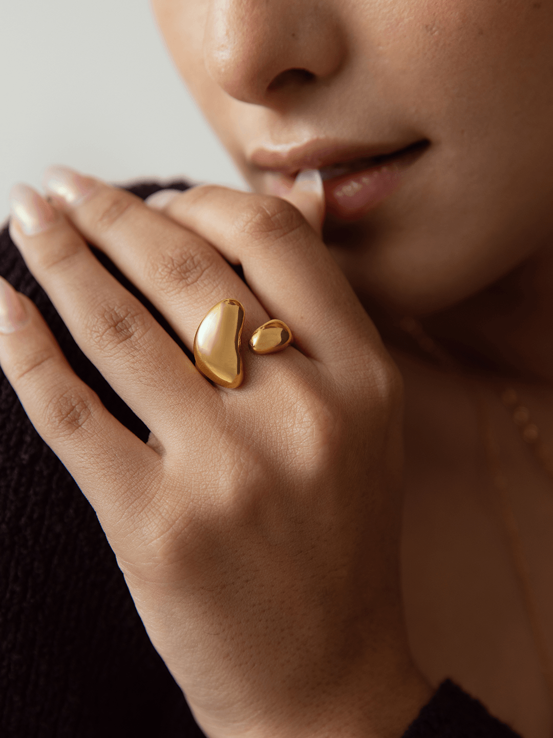 Abstract Irregular Ring