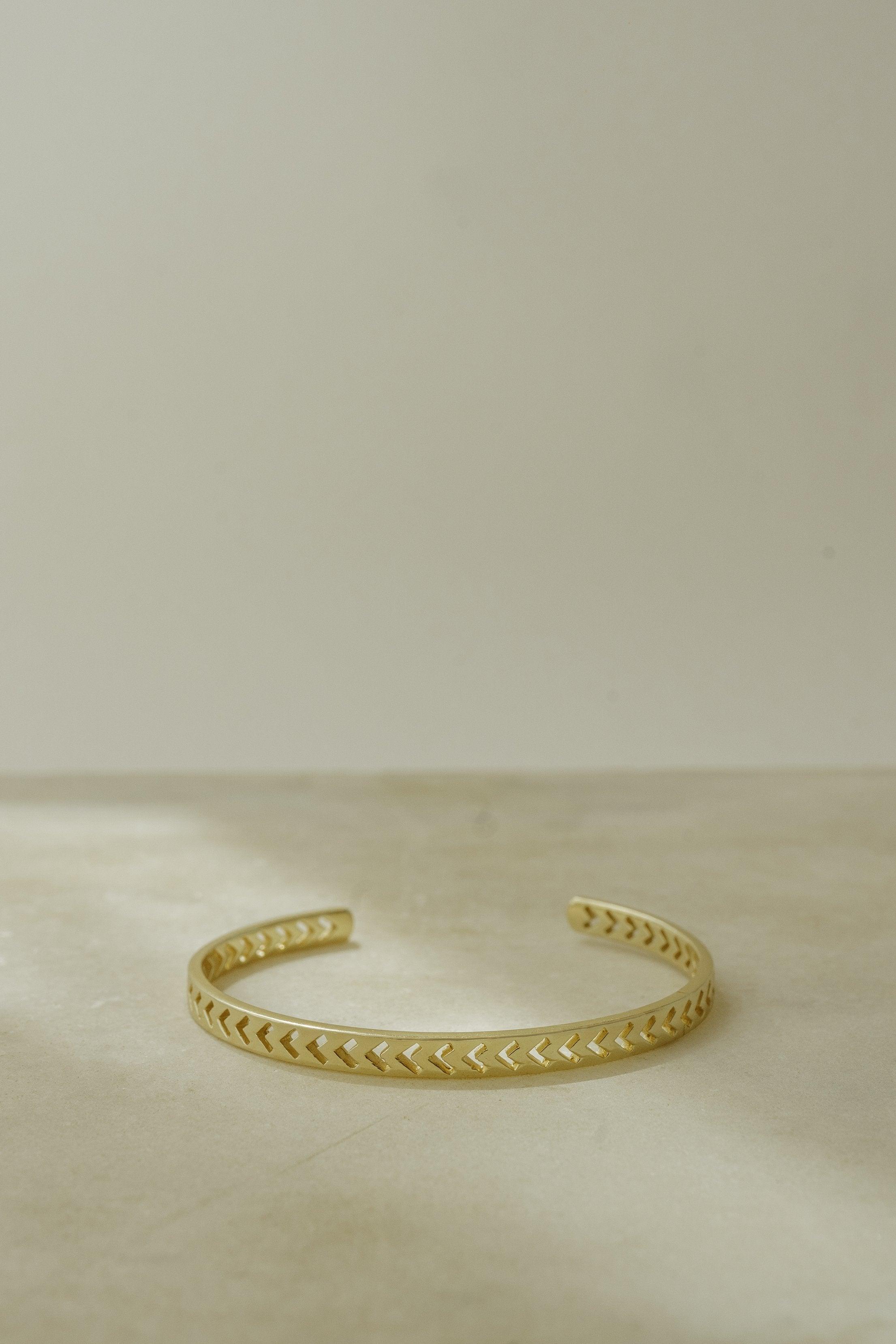 Heart Cuff bracelet - Perfectly Average