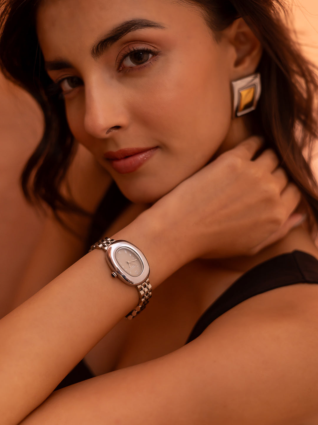 Soulmate Oval Silver-Toned Watch